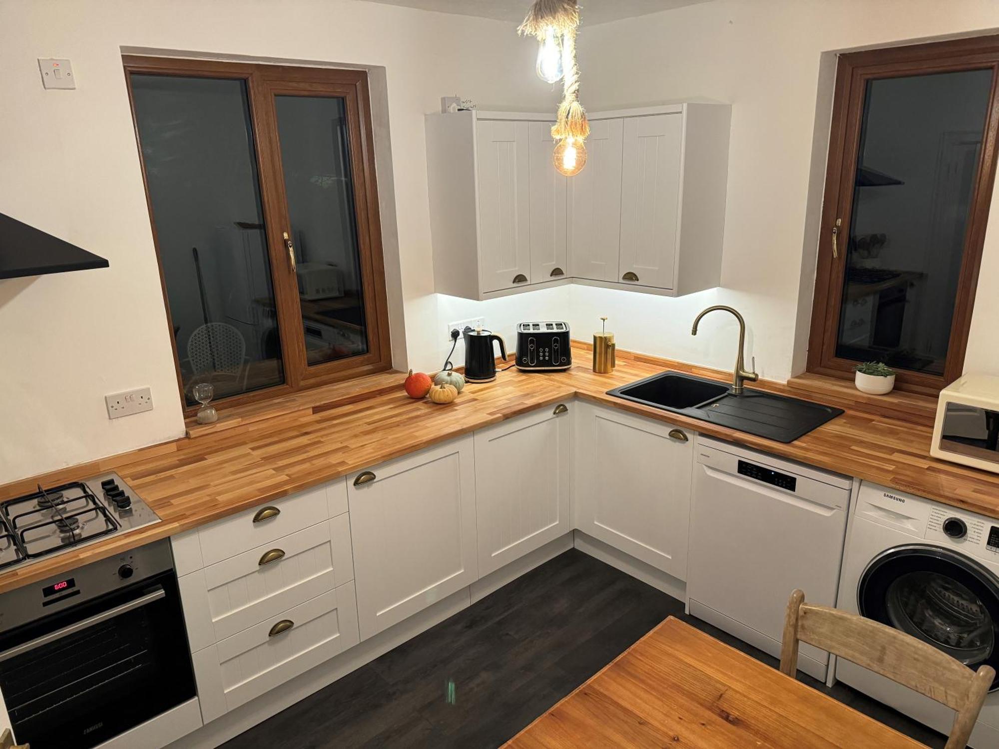 3 Bed Ground Floor Apartment - Hot Tub Optional Upgrade Hythe  Zewnętrze zdjęcie